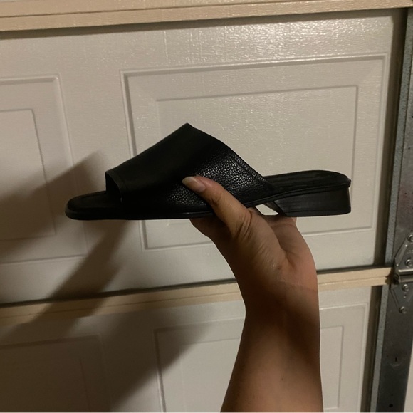 Montego Bay Club Leather Collection Small Heel - Picture 2 of 5